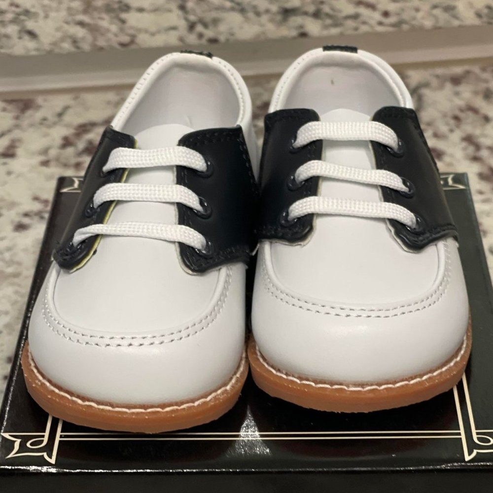 Designer's Touch Navy/White Conner